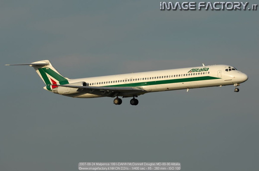 2007-08-24 Malpensa 199 I-DAWH McDonnell Douglas MD-80-90 Alitalia